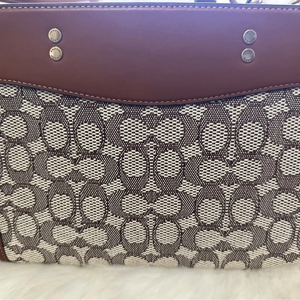 Coach Tom Wesselson limited Brown and Red Shoulder Bag with Lip Design - Picture 2 of 6